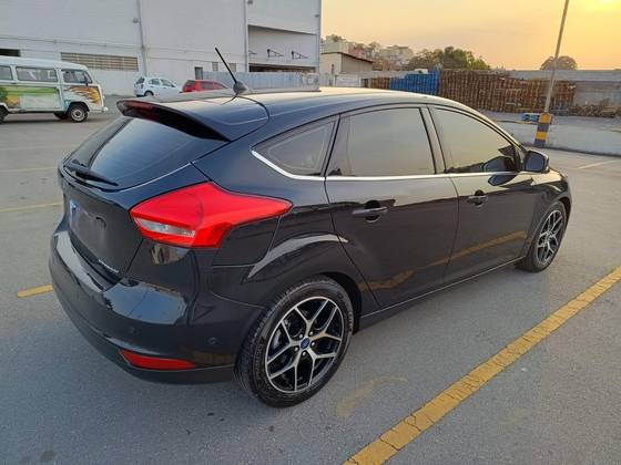 FORD FOCUS 2.0 TITANIUM PLUS 16V FLEX 4P POWERSHIFT FORD FOCUS 2.0 TITANIUM PLUS 16V FLEX 4P POWERSHIFT